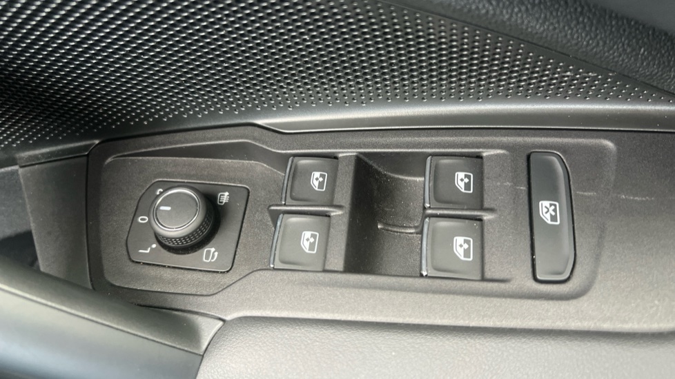 Used Volkswagen Tiguan 2024 for sale - 76870046: Photo 27