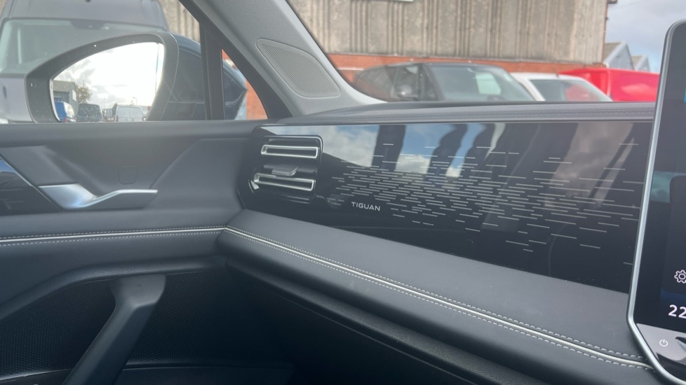 Used Volkswagen Tiguan 2024 for sale - 76870046: Photo 30
