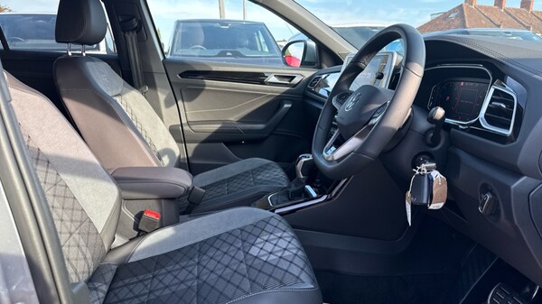 Used Volkswagen T-Roc 2025 for sale - 75684626: Photo 26