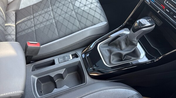 Used Volkswagen T-Roc 2025 for sale - 75684626: Photo 35