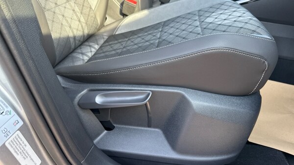 Used Volkswagen T-Roc 2025 for sale - 75684626: Photo 39