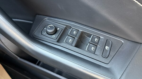 Used Volkswagen T-Roc 2025 for sale - 75684626: Photo 44