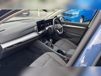 Used Volkswagen Golf 2024 for sale - 76999409: Photo