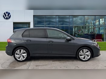 Used Volkswagen Golf 2024 for sale - 76479841: Photo