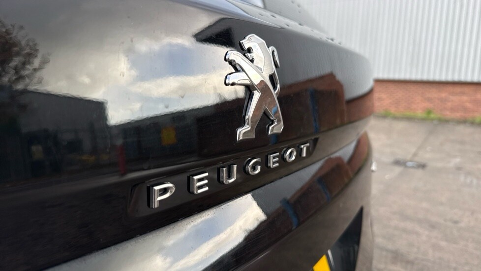 Used Peugeot 3008 2024 for sale - 76372781: Photo 30