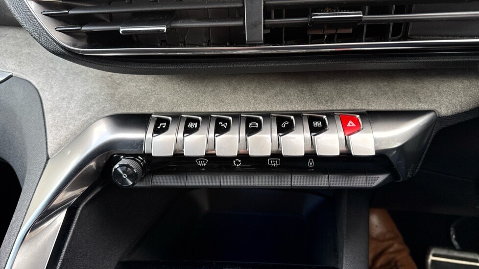 Used Peugeot 3008 2024 for sale - 76372781: Photo 46