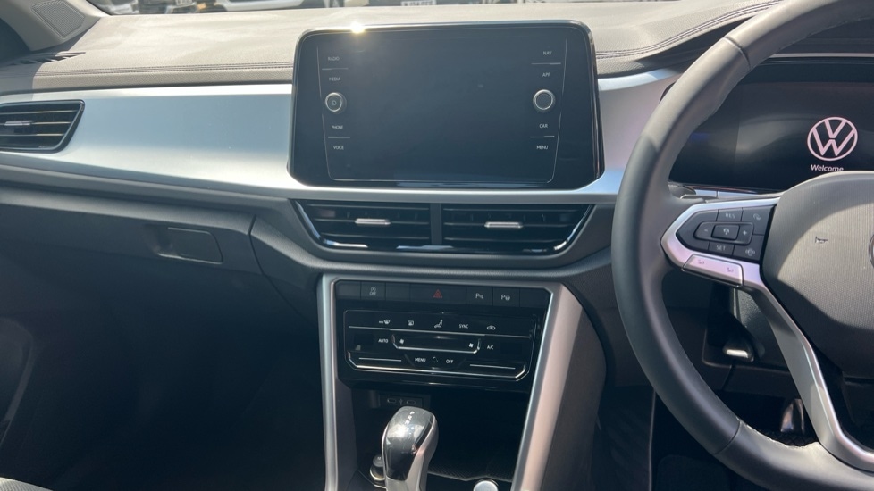 Used Volkswagen T-Roc 2025 for sale - 76868448: Photo 13