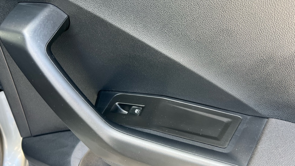 Used Volkswagen T-Roc 2025 for sale - 76868448: Photo 35