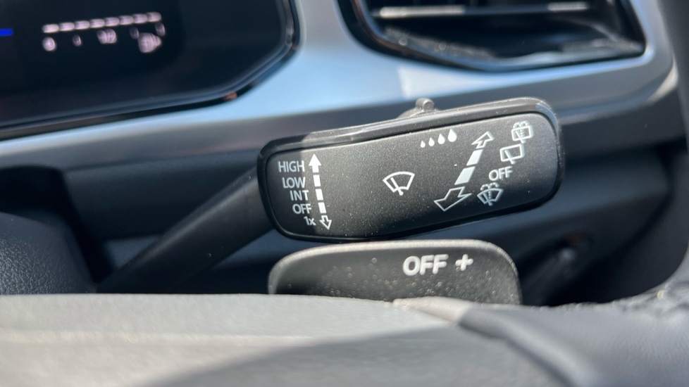 Used Volkswagen T-Roc 2025 for sale - 76868448: Photo 43