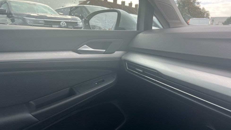 Used Volkswagen Golf 2023 for sale - 76297342: Photo 36