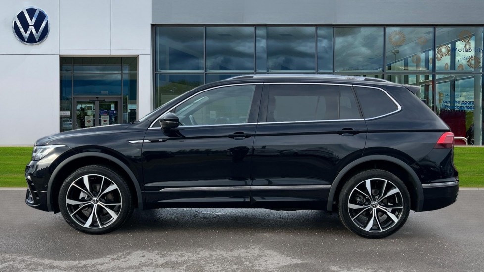 Used Volkswagen Tiguan Allspace 2025 for sale - 76479782: Photo 9