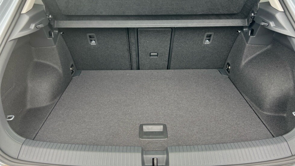 Used Volkswagen T-Roc 2024 for sale - 76873486: Photo 16