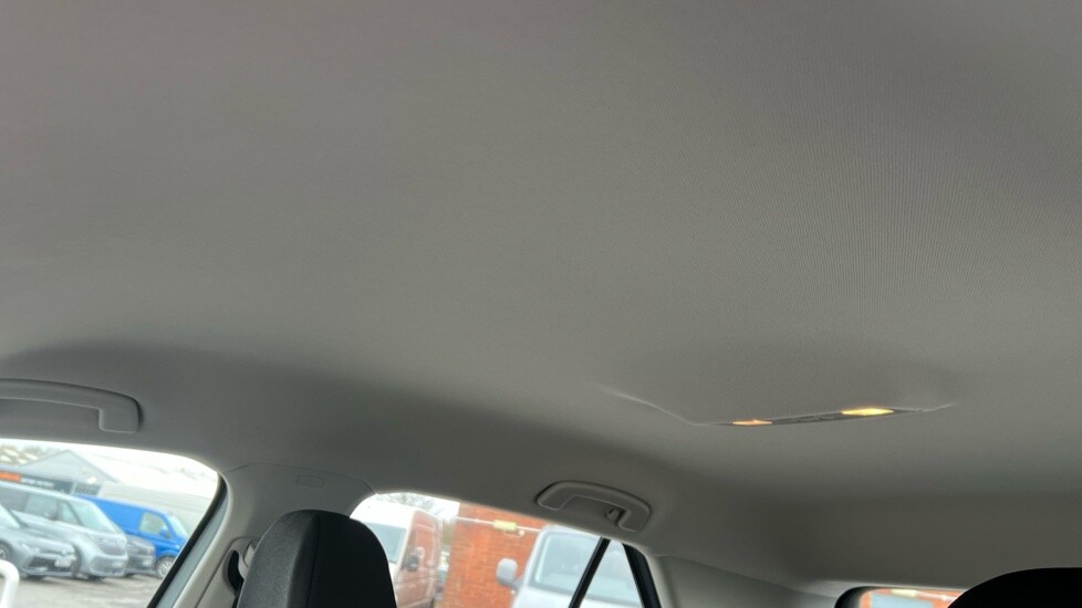 Used Volkswagen T-Roc 2024 for sale - 76873486: Photo 21