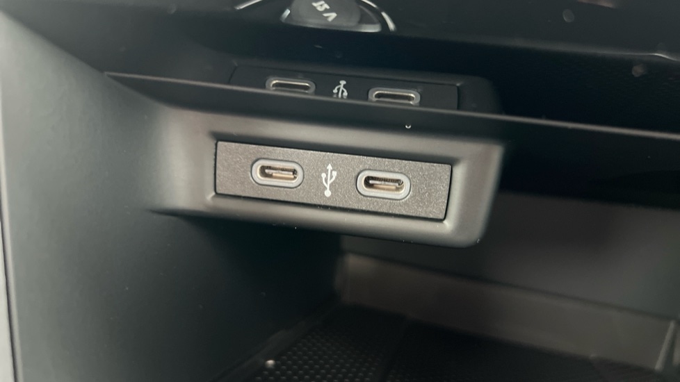 Used Volkswagen T-Roc 2024 for sale - 76873486: Photo 37