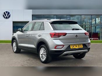 Used Volkswagen T-Roc 2024 for sale - 76873486: Photo