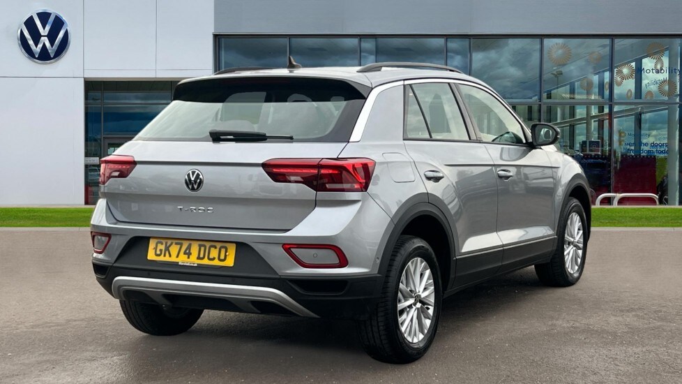 Used Volkswagen T-Roc 2024 for sale - 76873486: Photo 8