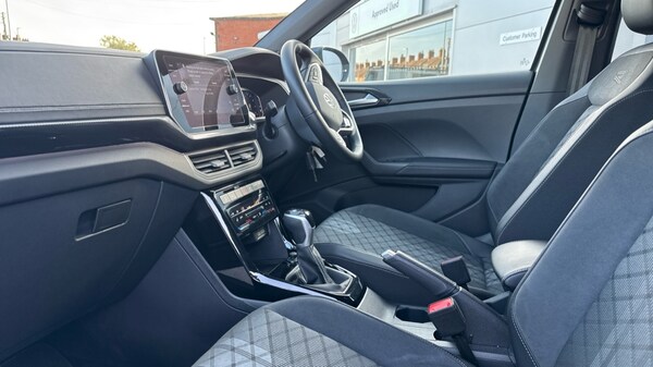 Used Volkswagen T-Cross 2024 for sale - 75684604: Photo 28