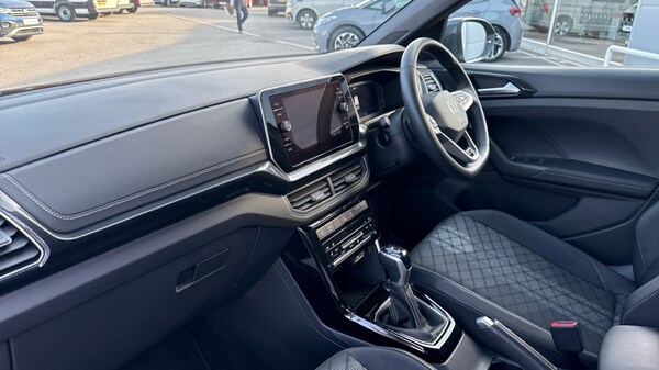 Used Volkswagen T-Cross 2024 for sale - 75684604: Photo 2