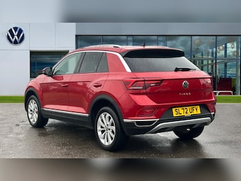 Used Volkswagen T-Roc 2022 for sale - 76434959: Photo