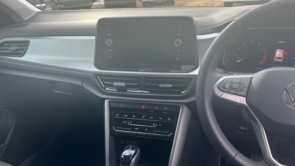 Used Volkswagen T-Roc 2025 for sale - 76873358: Photo 13