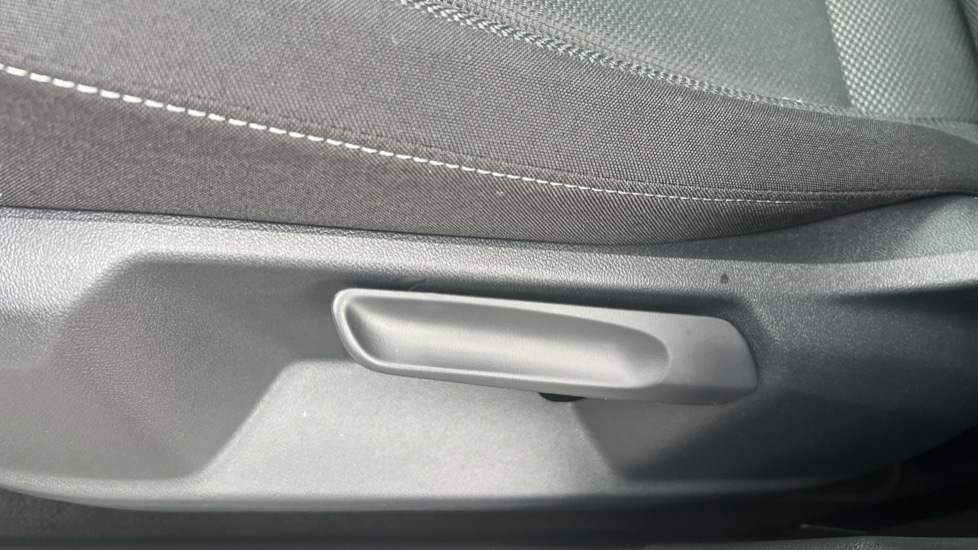 Used Volkswagen T-Roc 2025 for sale - 76873358: Photo 23