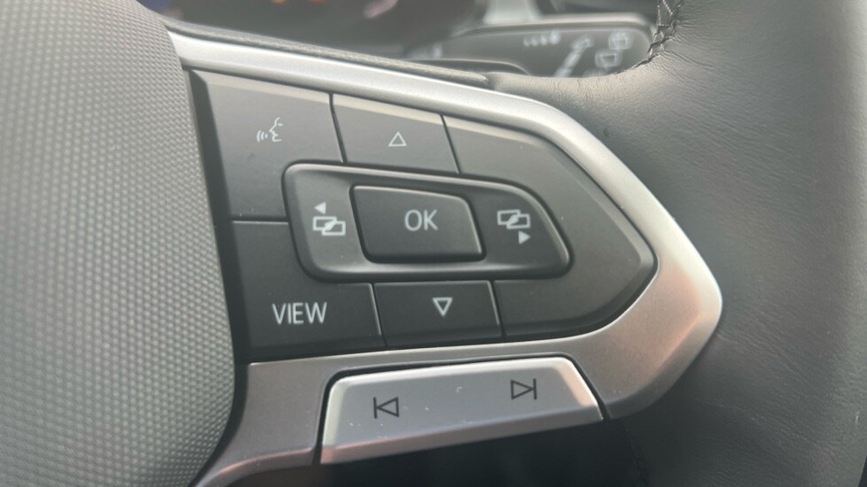 Used Volkswagen T-Roc 2025 for sale - 76873358: Photo 25