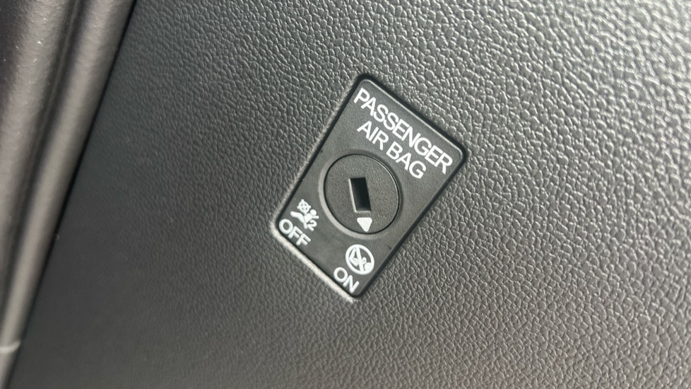 Used Volkswagen T-Roc 2025 for sale - 76873358: Photo 26