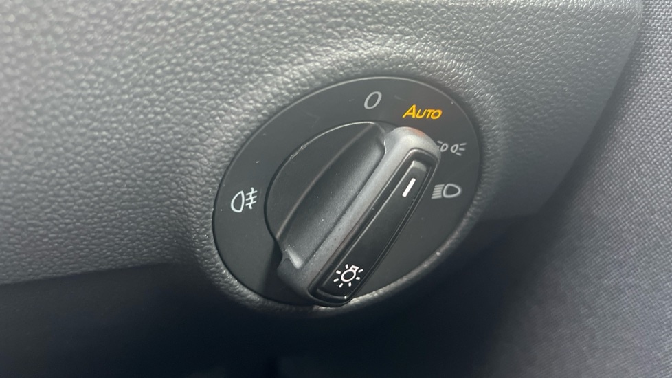 Used Volkswagen T-Roc 2025 for sale - 76873358: Photo 28