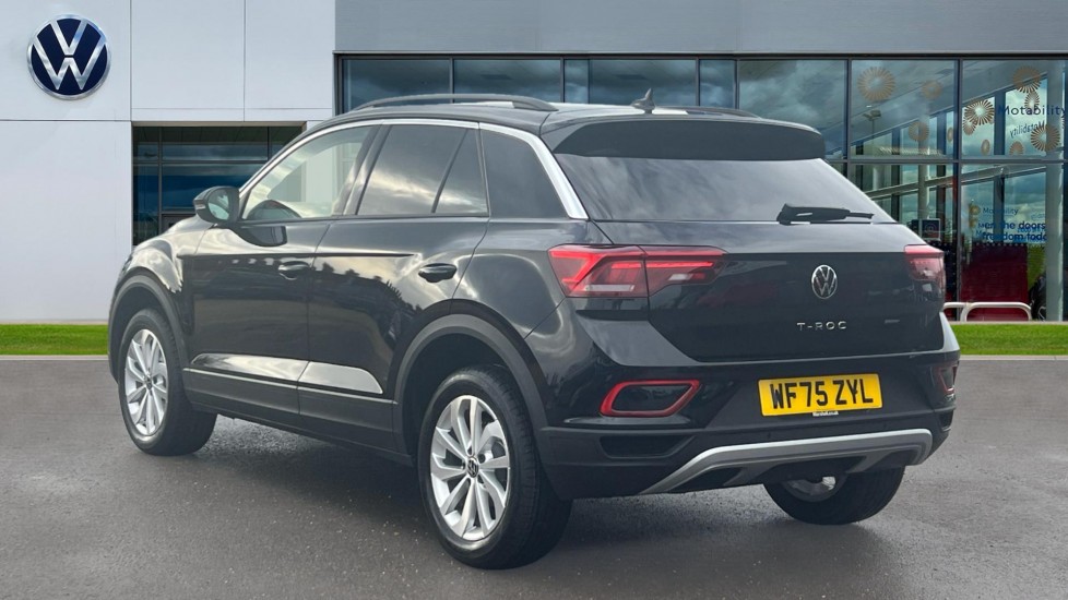 Used Volkswagen T-Roc 2025 for sale - 76873358: Photo 3