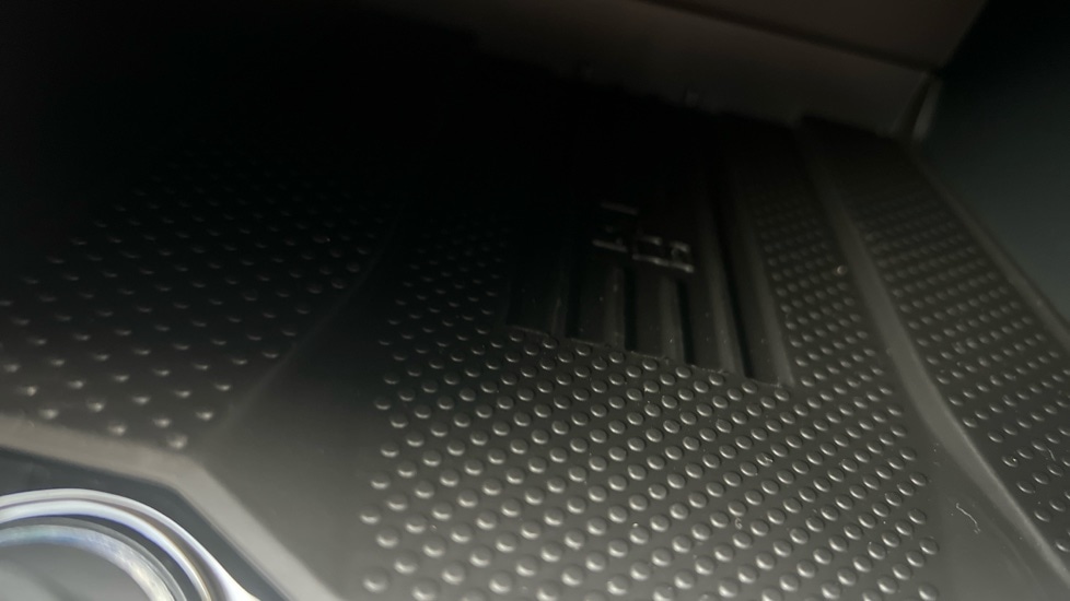 Used Volkswagen T-Roc 2025 for sale - 76873358: Photo 30