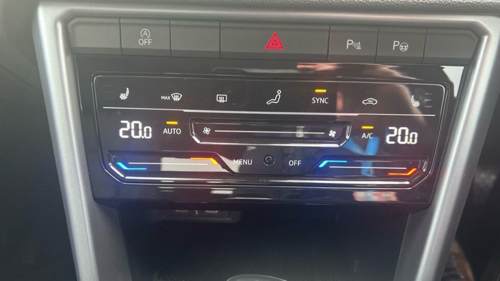 Used Volkswagen T-Roc 2025 for sale - 76873358: Photo 33