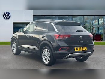 Used Volkswagen T-Roc 2025 for sale - 76873358: Photo