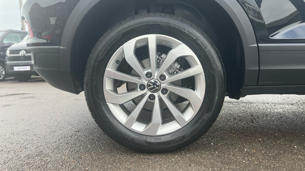 Used Volkswagen T-Roc 2025 for sale - 76873358: Photo 5