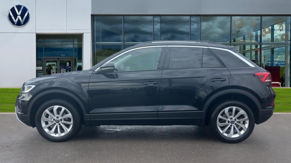 Used Volkswagen T-Roc 2025 for sale - 76873358: Photo 9