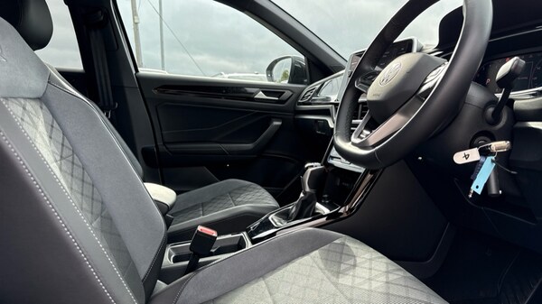 Used Volkswagen T-Roc 2024 for sale - 76007840: Photo 26