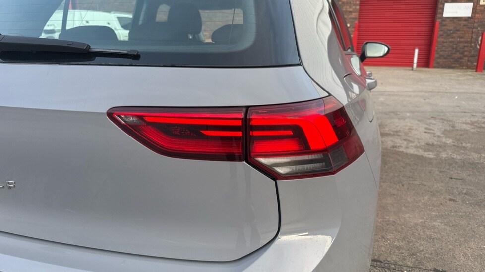 Used Volkswagen Golf 2021 for sale - 76872773: Photo 25