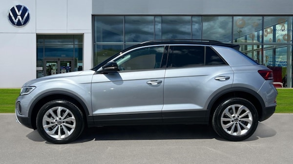 Used Volkswagen T-Roc 2025 for sale - 75484451: Photo 9