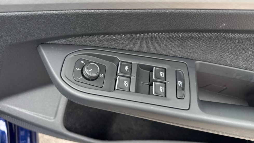 Used Volkswagen Golf 2024 for sale - 76297314: Photo 31