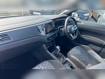 Used Volkswagen Polo 2024 for sale - 75484469: Photo