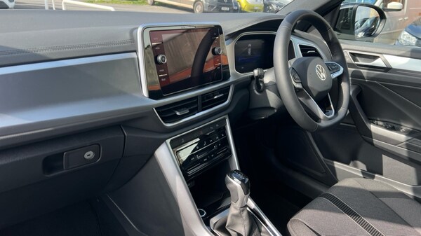 Used Volkswagen T-Roc 2025 for sale - 75484467: Photo 2