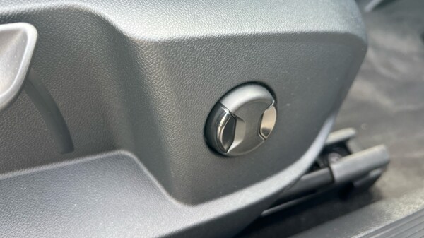 Used Volkswagen T-Roc 2025 for sale - 75484467: Photo 42