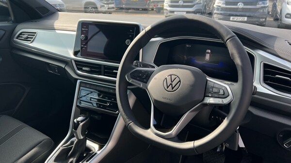Used Volkswagen T-Roc 2025 for sale - 75484467: Photo 6