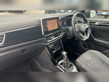 Used Volkswagen T-Roc 2025 for sale - 75484456: Photo