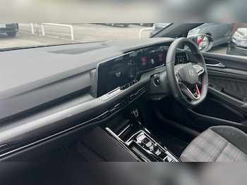 Used Volkswagen Golf 2023 for sale - 75484457: Photo