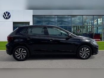 Used Volkswagen Polo 2024 for sale - 75484460: Photo