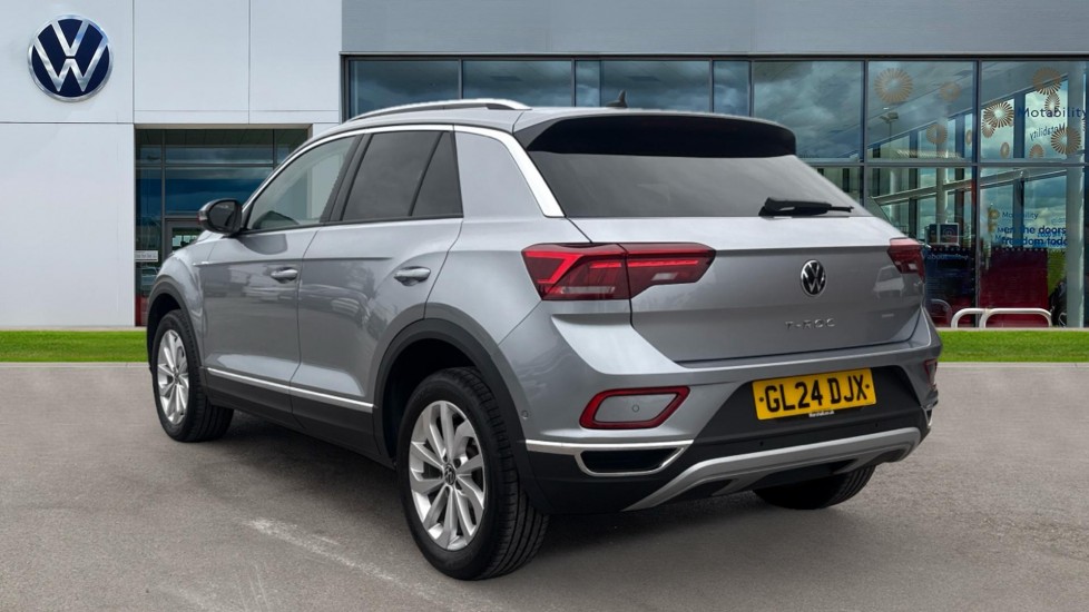 Used Volkswagen T-Roc 2024 for sale - 76297425: Photo 3