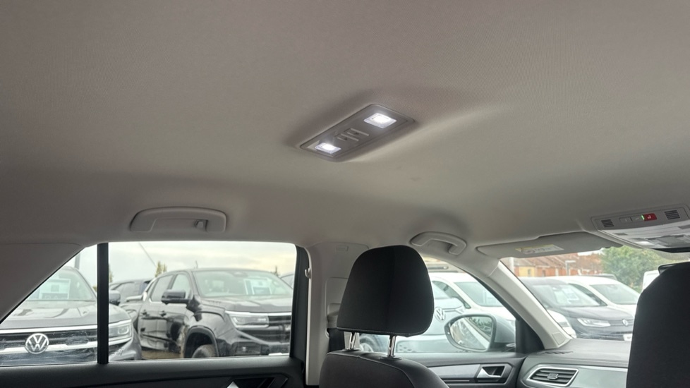 Used Volkswagen T-Roc 2024 for sale - 76297425: Photo 31