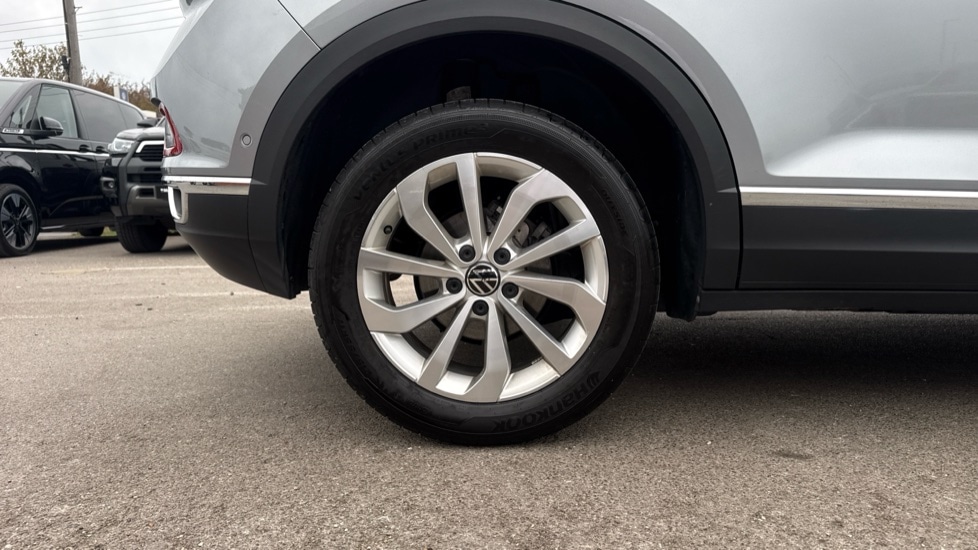 Used Volkswagen T-Roc 2024 for sale - 76297425: Photo 5
