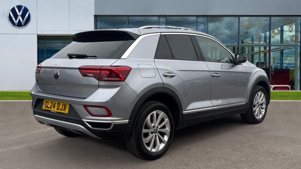 Used Volkswagen T-Roc 2024 for sale - 76297425: Photo 8