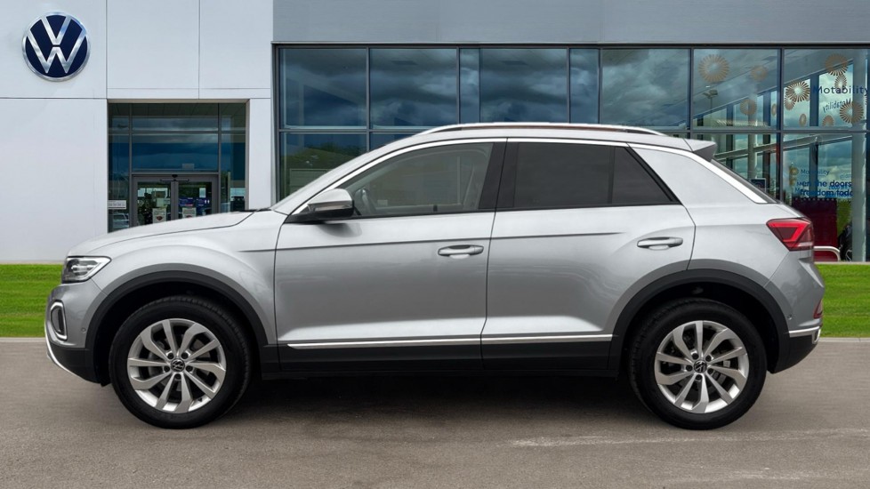 Used Volkswagen T-Roc 2024 for sale - 76297425: Photo 9